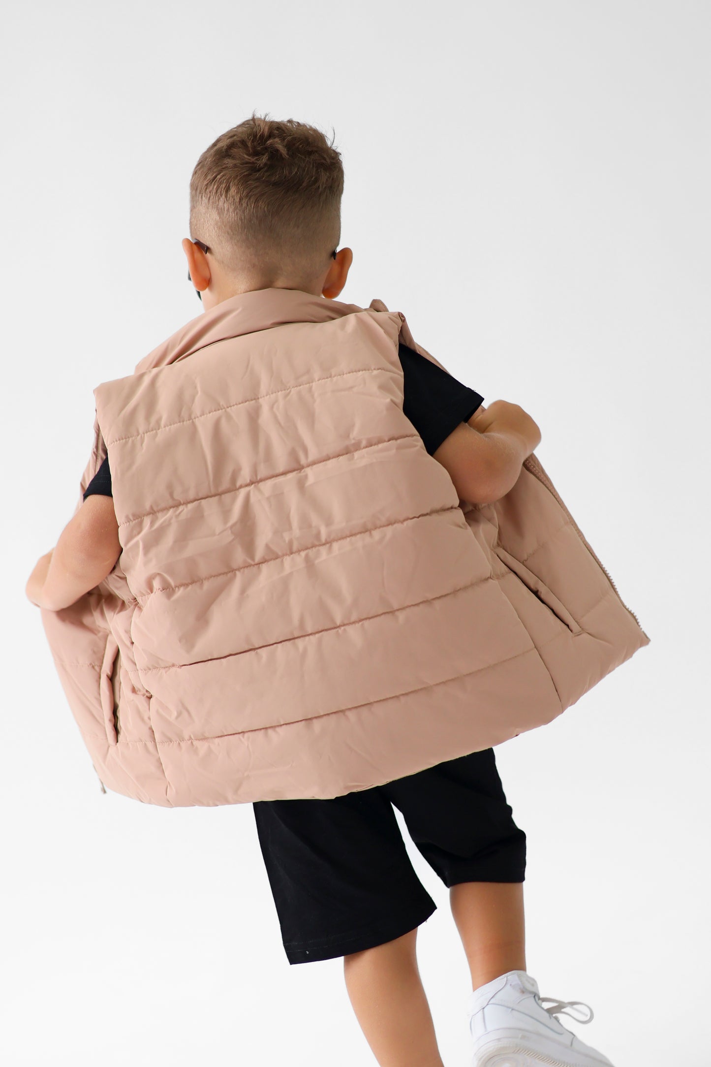 The Sandstone Gillet